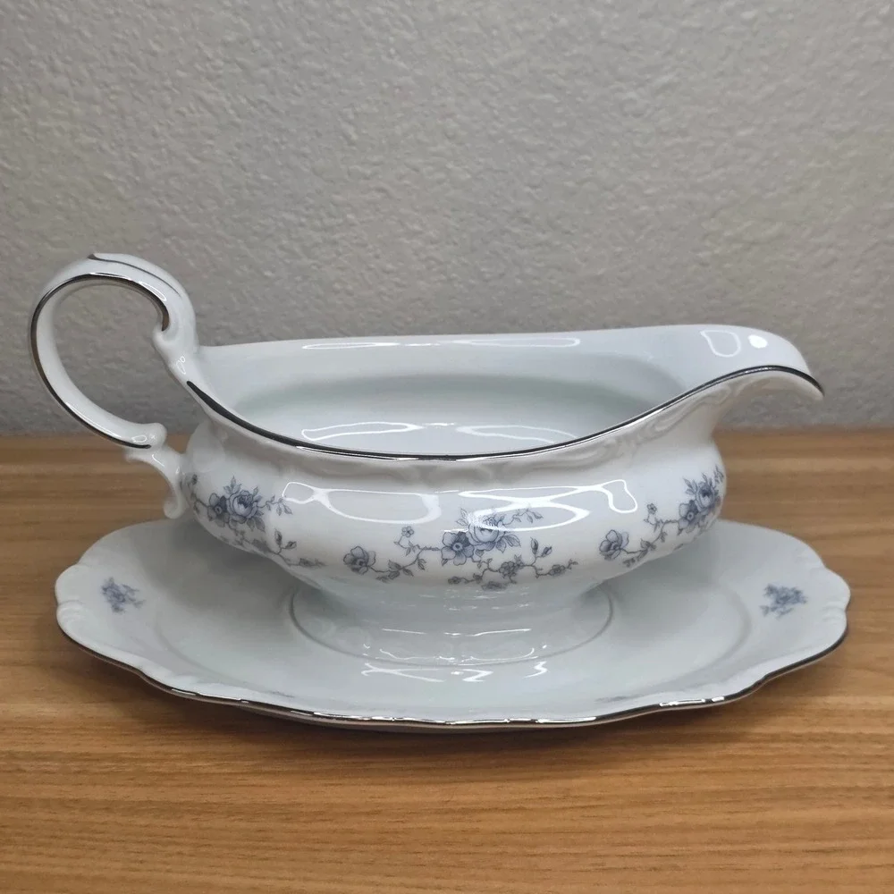 Johann Haviland Blue Garland Gravy Boat & Attached Underplate Bavaria Germany